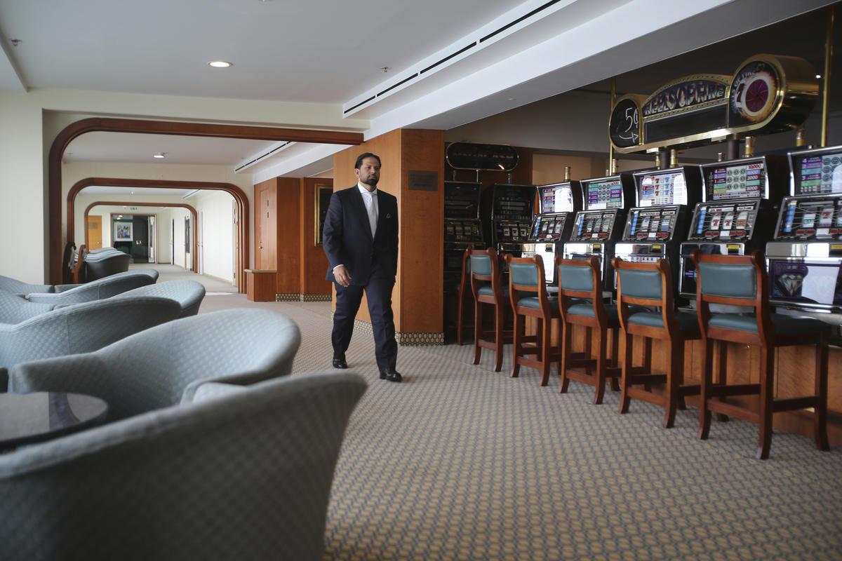 Queen Elizabeth 2 Hotel Dubai Eksteriør bilde